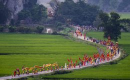 Mùa xuân Ninh Bình là mùa của những lễ hội